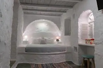 Hotel Faros Small & Restaurant 3*